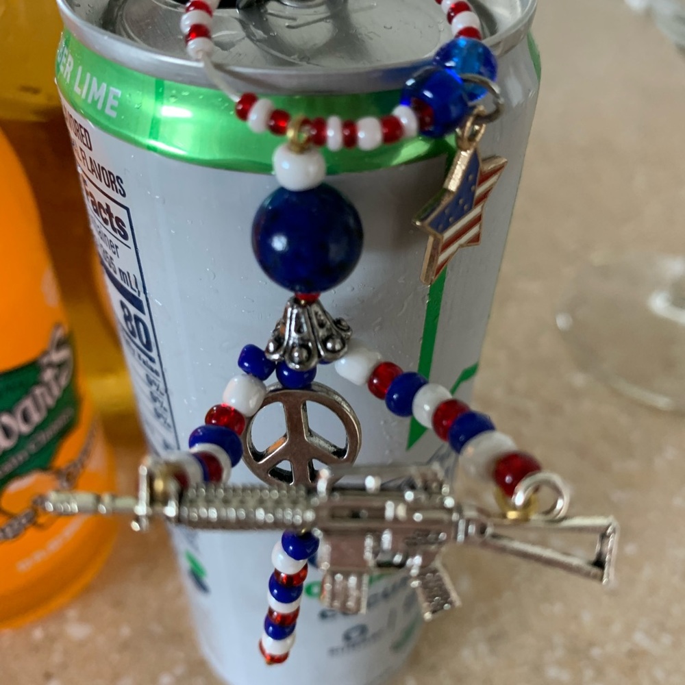 3 little USA Drinking Buddies